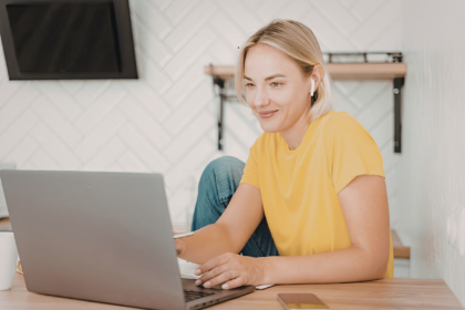 Quiet Home Office Setup Guide for Beginners & Introverts